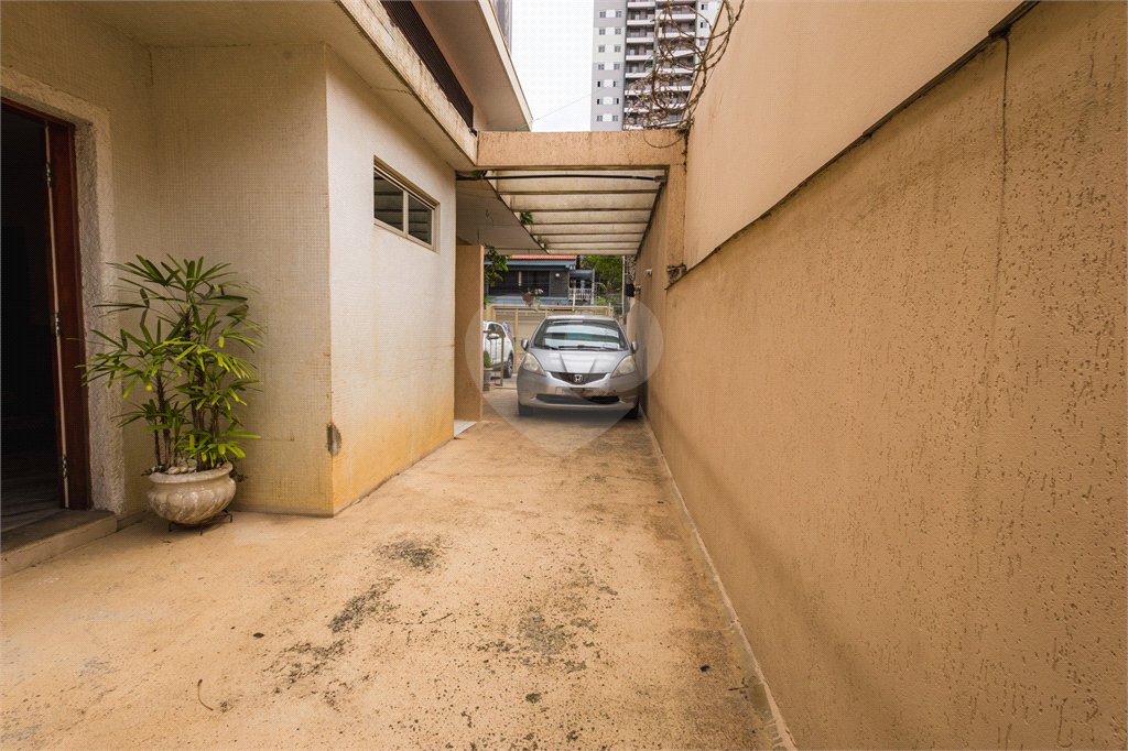 Casa à venda com 5 quartos, sendo 1 suíte, em Vila Rosália, Guarulhos, SP