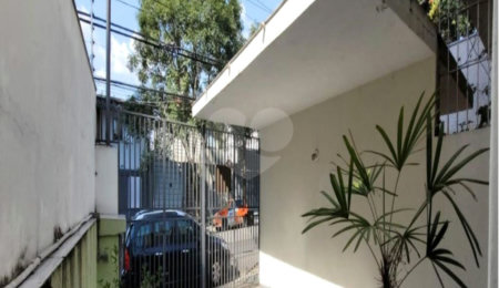 Casa à venda com 3 quartos, sendo 1 suíte,  em Jardim Brasil (zona Sul), São Paulo, SP