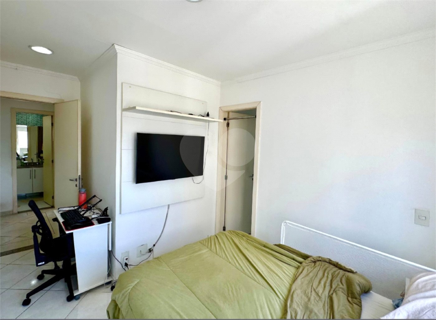 Apartamento à venda com 3 quartos, sendo 1 suíte, em Vila Galvão, Guarulhos, SP