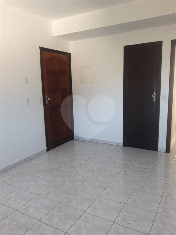 Sobrado para alugar com 3 quartos, sendo 1 suíte, em Esplanada Mendes Moraes, São Roque, SP