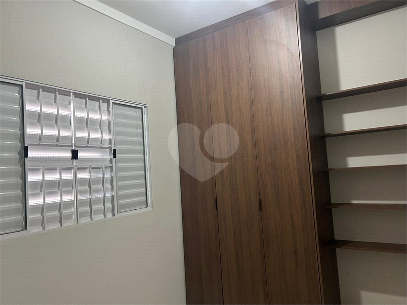 Casa à venda com 2 quartos, sendo 1 suíte, em Vila Santana, Itapetininga, SP