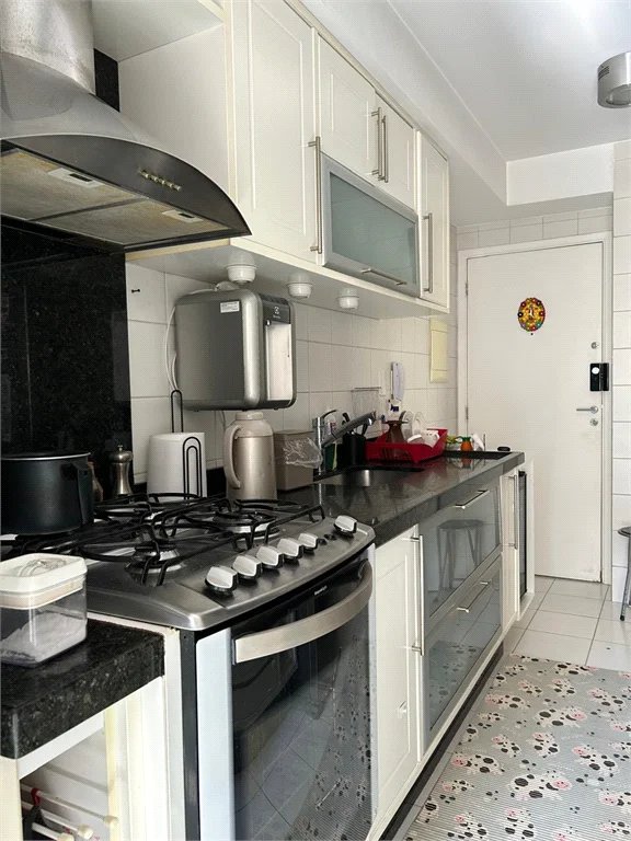 Apartamento à venda com 2 quartos, sendo 1 suíte, em Vila Andrade, São Paulo, SP