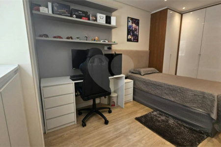 Sobrado à venda com 3 quartos, sendo 2 suítes, em Chácara Belenzinho, São Paulo, SP