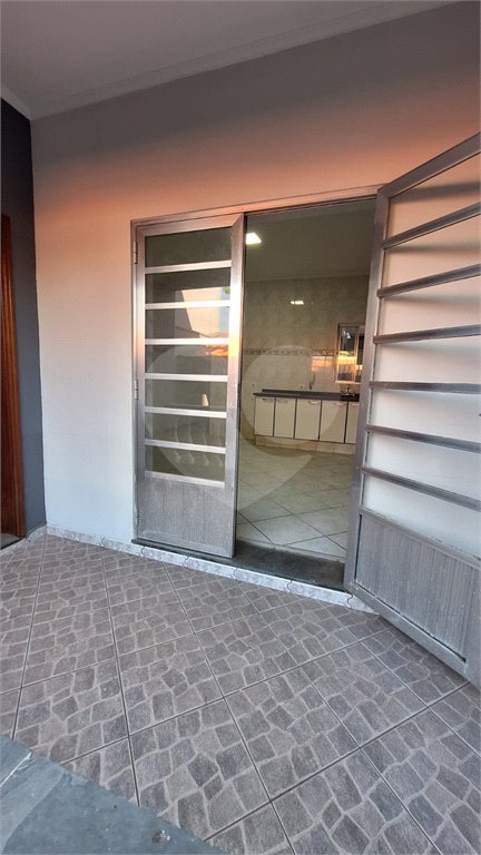 Sobrado à venda com 2 suítes em Jardim Itamaracá, Indaiatuba, SP