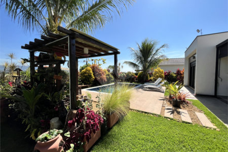 Casa à venda com 3 suítes no condomínio Village Ipanema 1, Araçoiaba da Serra - SP