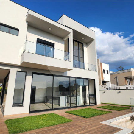 Casa à venda com 3 suítes no condomínio Santa Isabel I, Louveira - SP