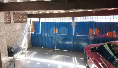 Térrea 02 dormitórios, localização privilegiada. Próximo a tudo