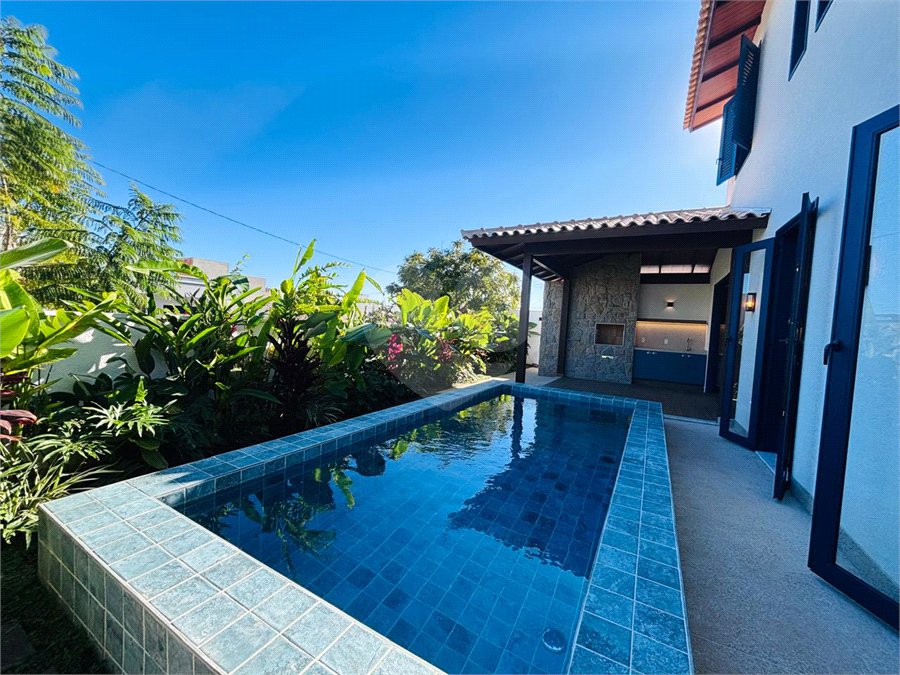 Casa à venda com 4 quartos, sendo 3 suítes, no condomínio Residencial Chácara Ondina, Sorocaba - SP