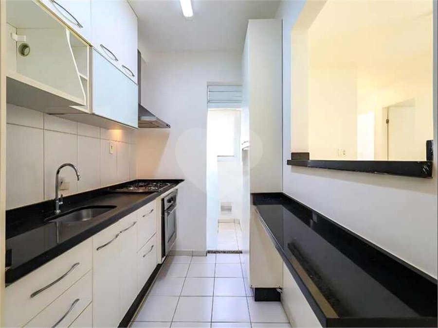 Apartamento à venda ou para alugar com 3 quartos, sendo 1 suíte,  em Vila Andrade, São Paulo, SP
