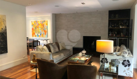 Apartamento à venda com 4 quartos, sendo 3 suítes, em Alto da Boa Vista, São Paulo, SP
