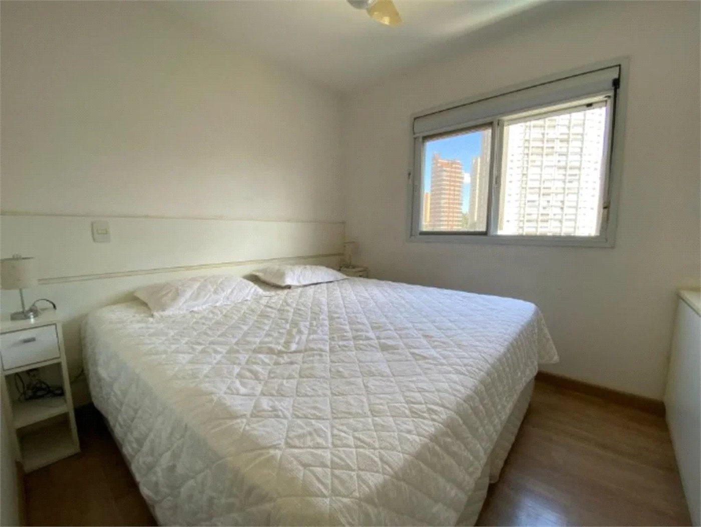 Apartamento à venda com 3 quartos, sendo 1 suíte,  em Vila Andrade, São Paulo, SP