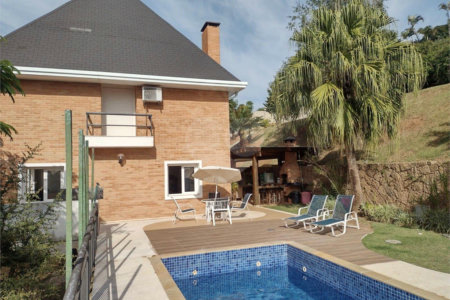 Casa à venda com 5 quartos, sendo 4 suítes, no condomínio Malota, Jundiaí - SP