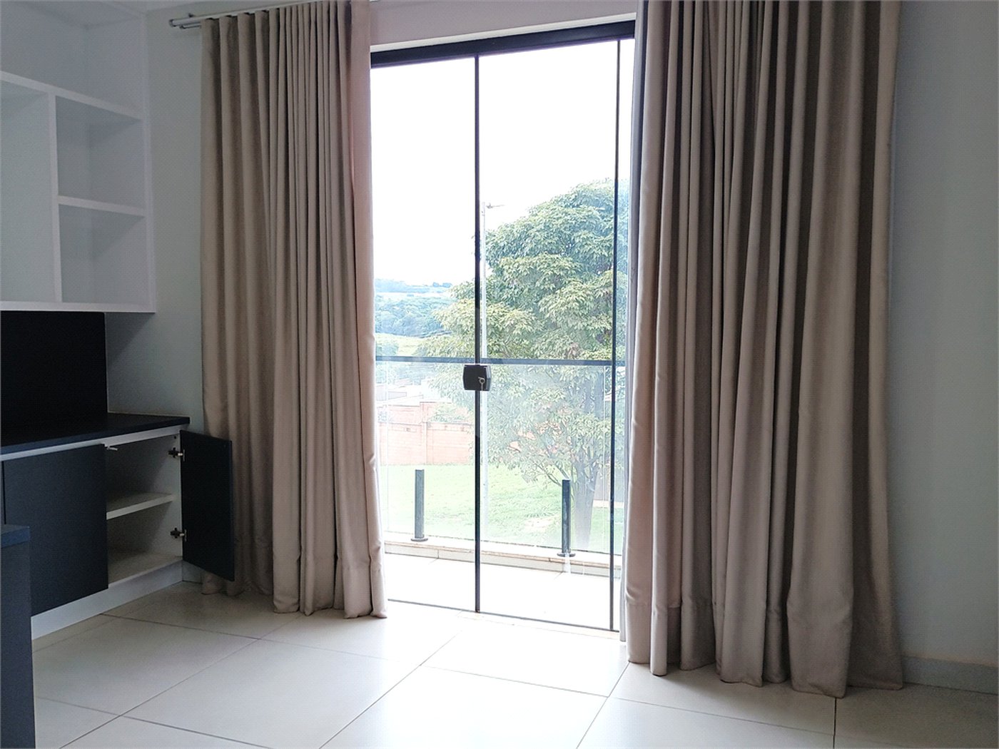 Sobrado à venda com 4 quartos, sendo 1 suíte, em Reserva San Gabriel, Ribeirão Preto, SP