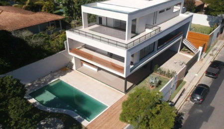 Casa à venda com 4 suítes em Jardim Itaperi, Atibaia, SP