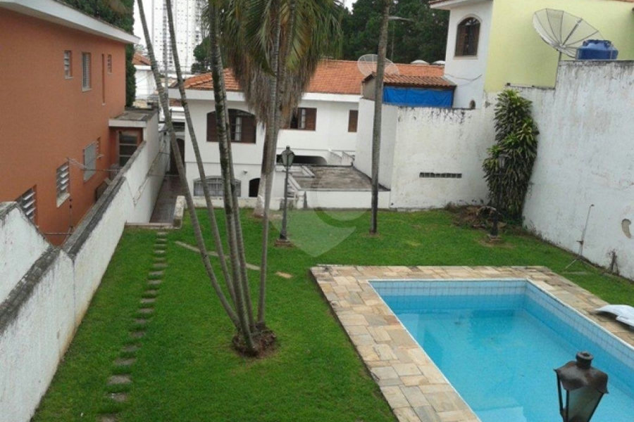 Sobrado à venda com 5 quartos, sendo 1 suíte, em Vila Mazzei, São Paulo, SP