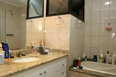 Apartamento à venda com 4 quartos, sendo 3 suítes,  em Real Parque, São Paulo, SP