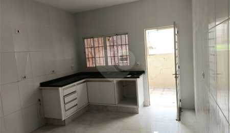 Casa à venda com 2 quartos em Capoavinha, Mairiporã, SP