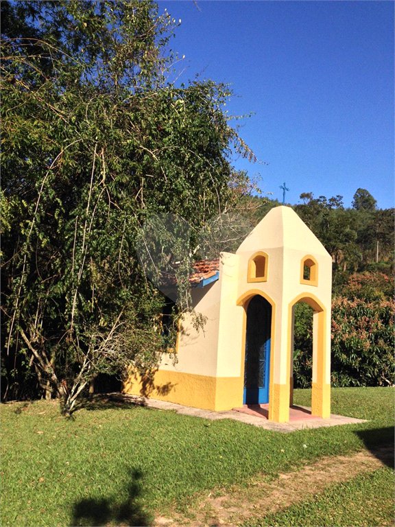 Sítio à venda com 4 quartos, sendo 1 suíte, no Centro, Piracaia, SP