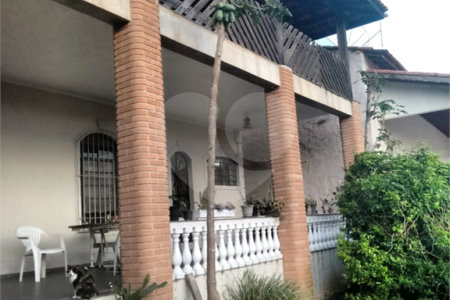 Casa à venda com 5 quartos, sendo 2 suítes, no condomínio Terras de Santa Rosa, Salto - SP