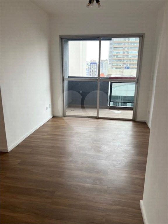 Apartamento à venda com 2 quartos, sendo 1 suíte, em Vila Olímpia, São Paulo, SP