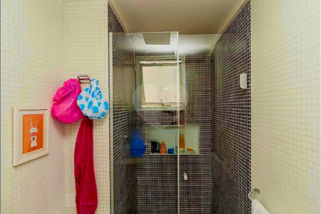 Apartamento à venda com 3 quartos, sendo 2 suítes,  em Pinheiros, São Paulo, SP