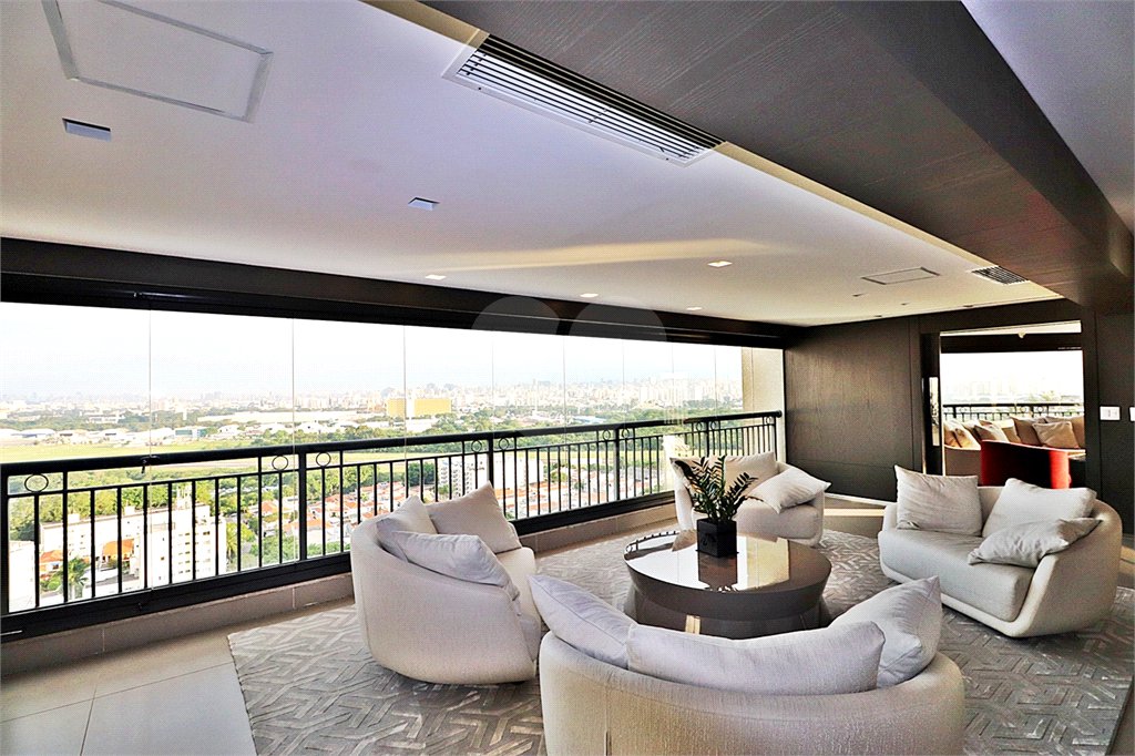 Apartamento à venda com 3 suítes em Santana, São Paulo, SP