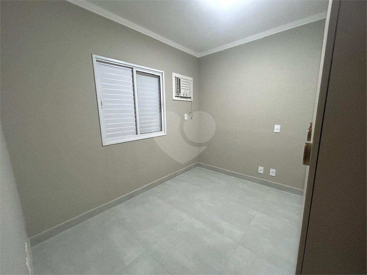 Apartamento à venda com 3 quartos, sendo 1 suíte, em Jardim São José, Ribeirão Preto, SP
