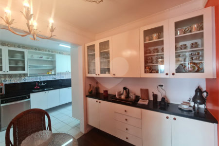 Apartamento à venda com 3 quartos, sendo 2 suítes, em Alto da Boa Vista, São Paulo, SP
