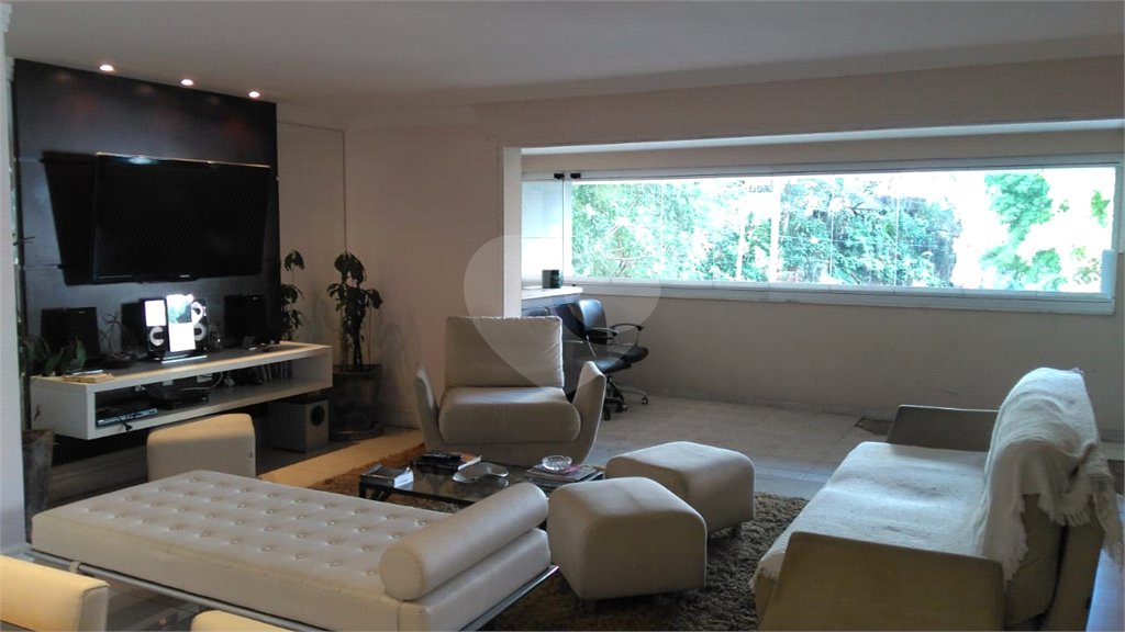 Apartamento à venda com 3 suítes em Jardim Londrina, São Paulo, SP