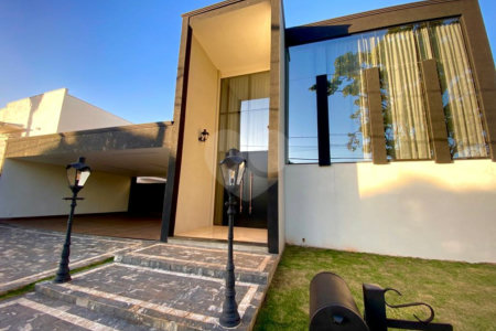 Casa para alugar com 5 suítes em Parque Residencial Damha, Araraquara, SP