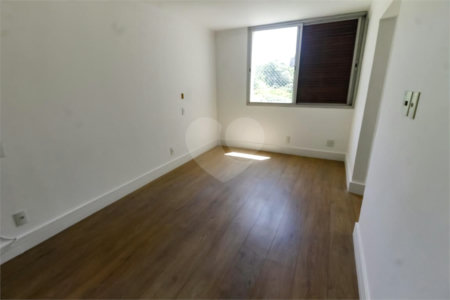 Apartamento à venda com 3 quartos, sendo 2 suítes, em Vila Andrade, São Paulo, SP