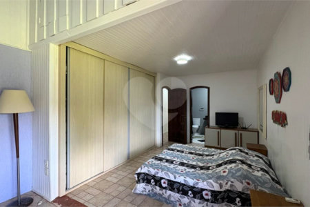 Sítio à venda com 4 quartos, sendo 2 suítes,  em Sorocamirim (canguera), São Roque, SP