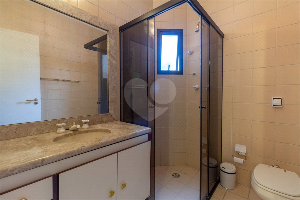 Casa à venda com 4 quartos, sendo 2 suítes,  no condomínio Vila das Flores, São Paulo - SP