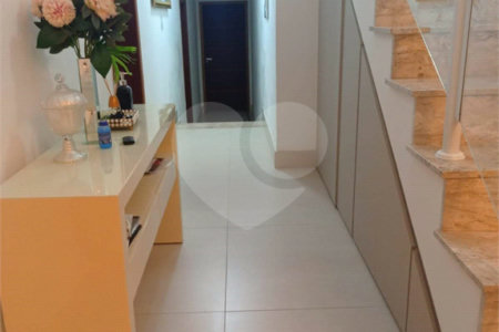 Casa em condomínio à venda com 4 suítes em Guaxinduva, Atibaia, SP