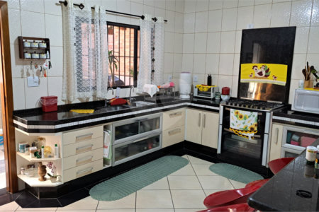 Casa à venda com 3 quartos, sendo 1 suíte,  em Jardim Universo, Mogi das Cruzes, SP