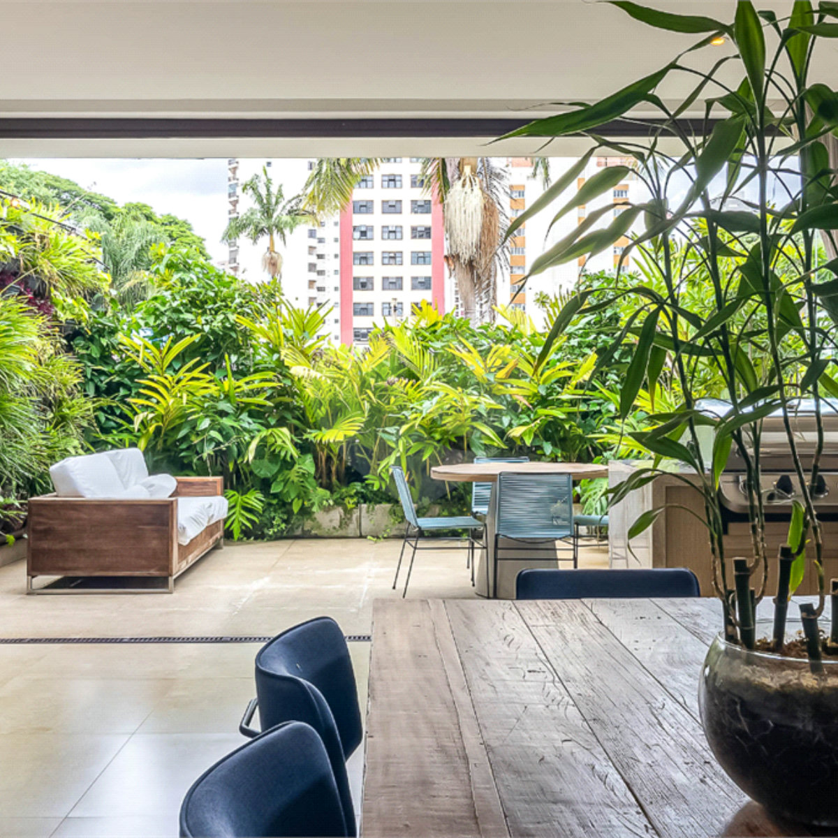 Casa de Vila à venda com 4 quartos, sendo 3 suítes, em Vila Nova Conceição, São Paulo, SP