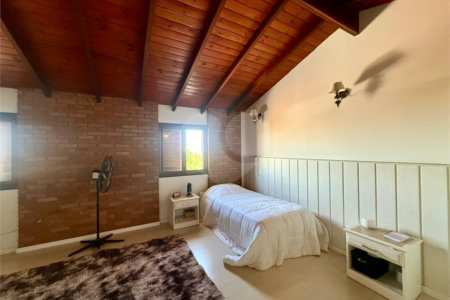 Casa à venda com 4 quartos, sendo 2 suítes,  no condomínio Morada da Lua, Vinhedo - SP
