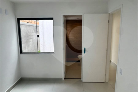 Casa à venda com 2 quartos, sendo 1 suíte, em Pedra de Guaratiba, Rio de Janeiro, RJ