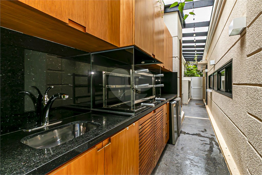 Casa à venda ou para alugar com 3 suítes no condomínio Palm Hill, São Paulo - SP