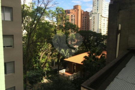 Apartamento à venda com 2 quartos em Cerqueira César, São Paulo, SP