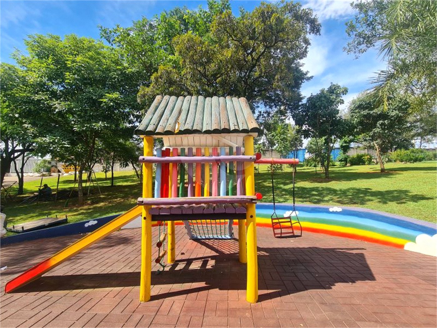 Casa à venda com 3 quartos, sendo 1 suíte, no condomínio Golden Park Residence, Sorocaba - SP