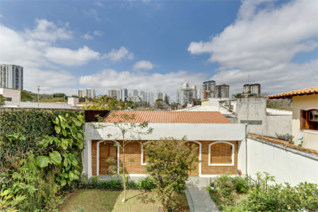 Casa à venda com 3 quartos, sendo 1 suíte, em Alto da Boa Vista, São Paulo, SP
