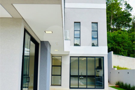 Casa à venda com 3 suítes no condomínio Quintas da Boa Vista, Atibaia - SP