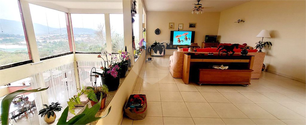 Chácara à venda com 3 quartos, sendo 1 suíte,  em Jardim Estância Brasil, Atibaia, SP