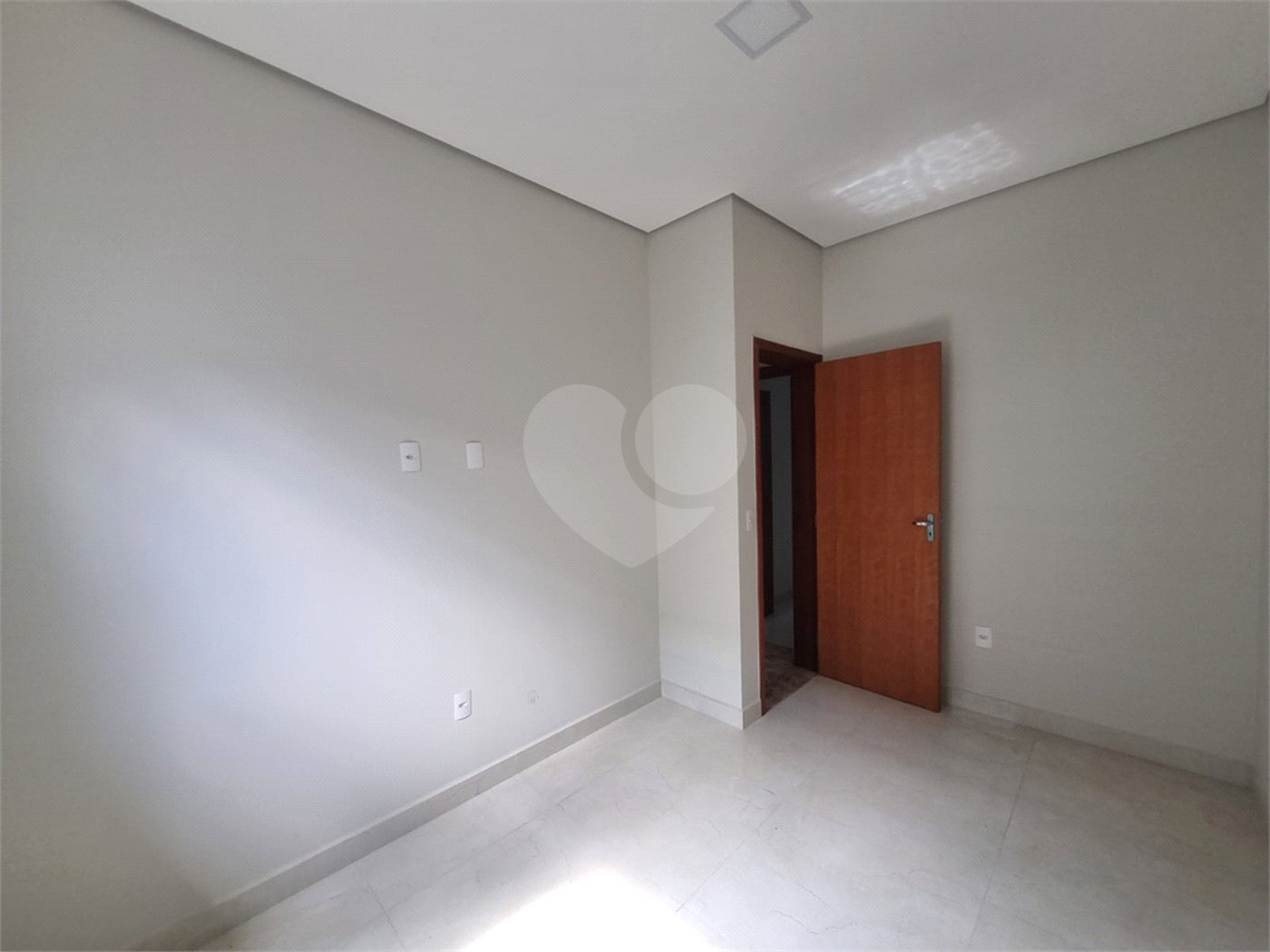 Casa à venda com 3 quartos, sendo 1 suíte, no condomínio Jardim Residencial Villagio Ipanema I, Sorocaba - SP