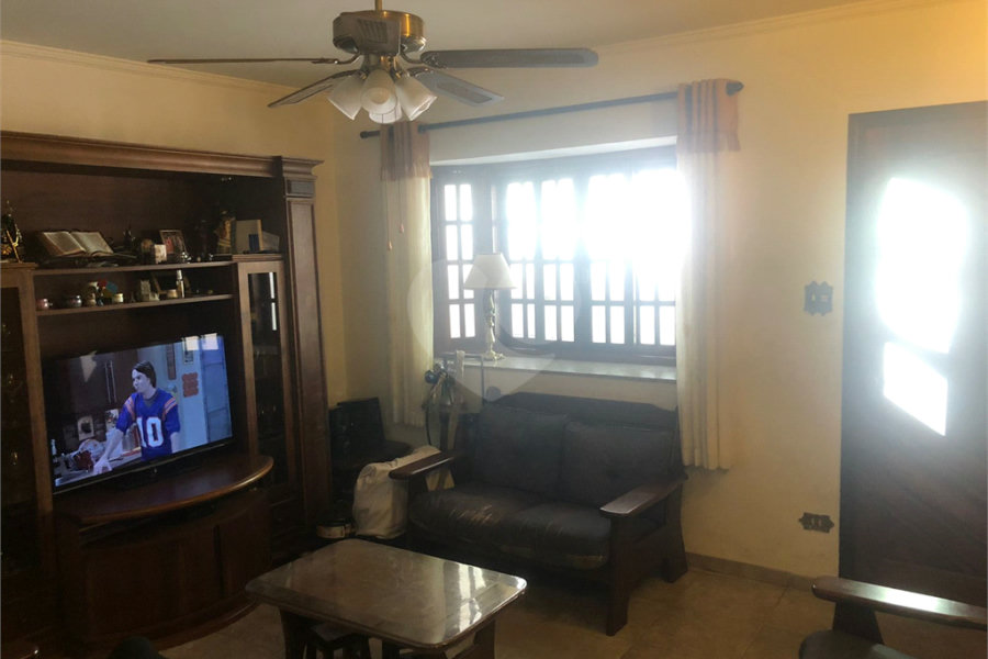 Sobrado à venda com 4 quartos, sendo 1 suíte, em Sumaré, São Paulo, SP