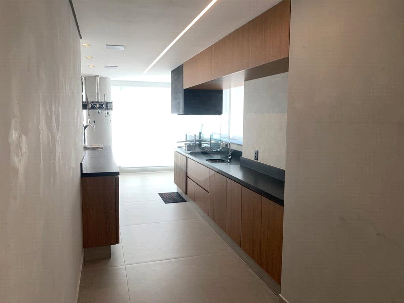 Apartamento à venda com 3 suítes em Indianópolis, São Paulo, SP