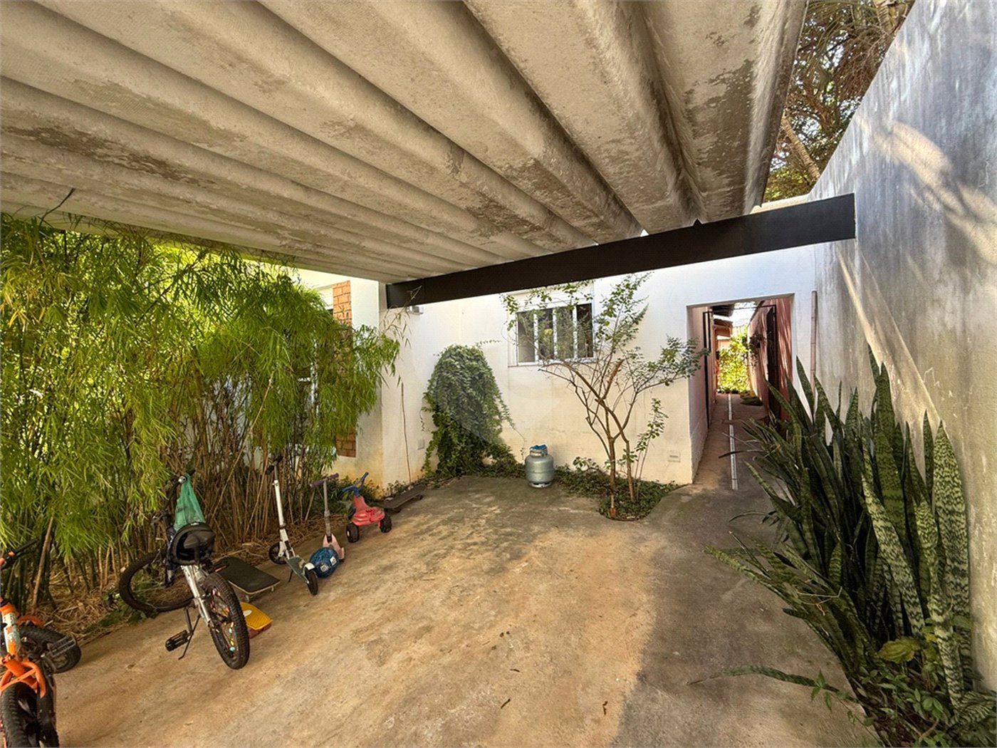 Casa à venda com 3 quartos, sendo 1 suíte, em Ipiranga, São Paulo, SP