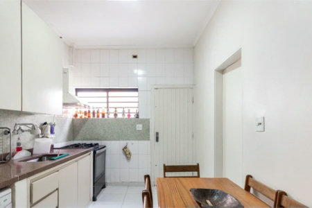 Casa à venda com 3 quartos, sendo 1 suíte, em Pinheiros, São Paulo, SP