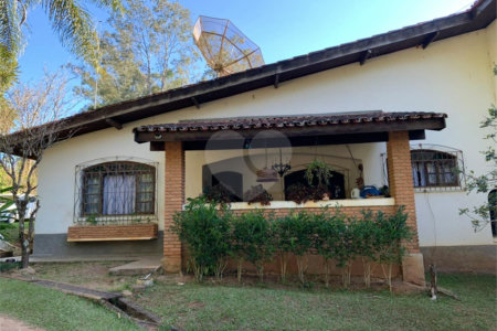 Casa à venda com 4 quartos, sendo 1 suíte, em Portal das Pedras-canedos (batatuba), Piracaia, SP